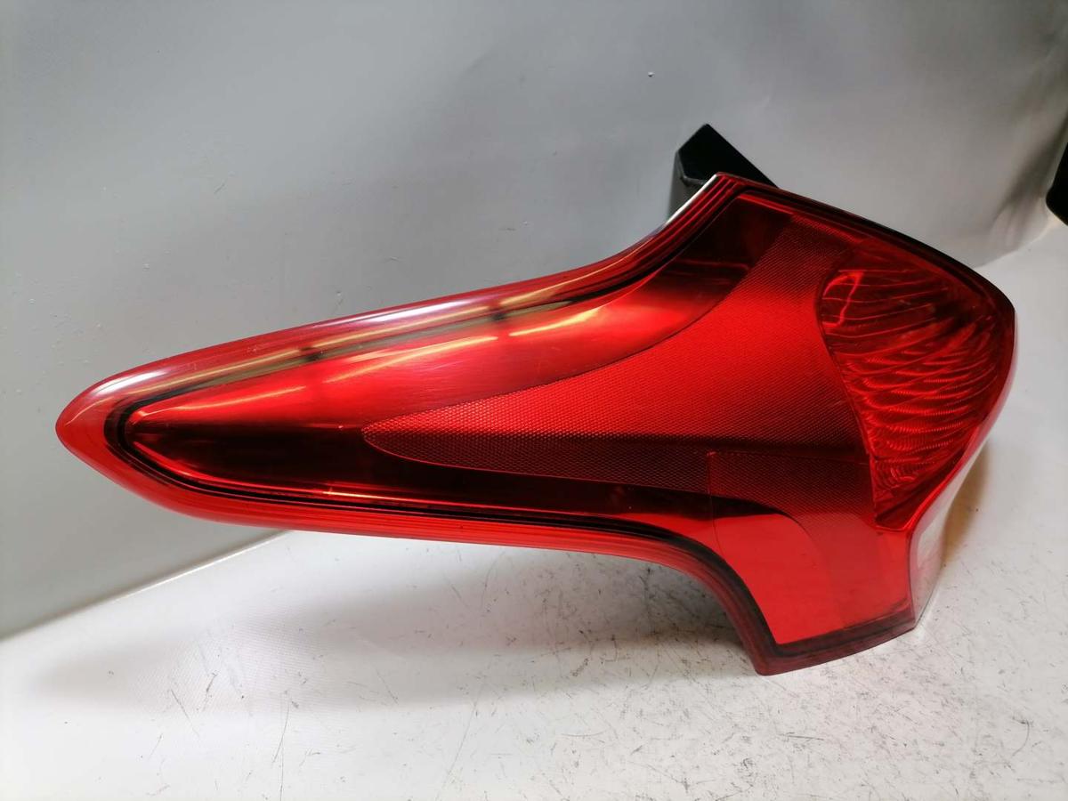 Ford Focus 3 original R&uuml;cklicht R&uuml;ckleuchte Schlussleuchte links Flie&szlig;heck Facelift Bj.2018